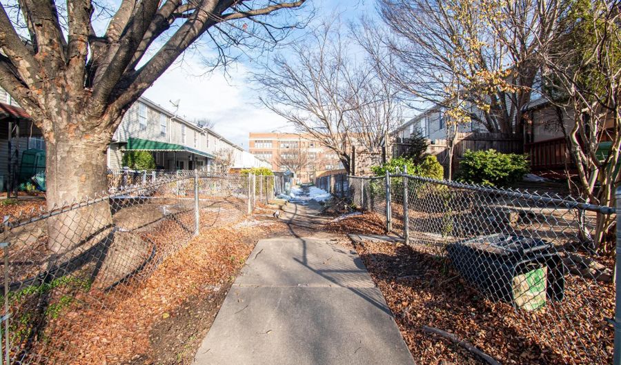 1201 N CALHOUN St, Baltimore, MD 21217 - 3 Beds, 3 Bath