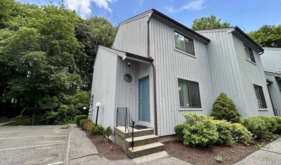 19 Somers St C1, Danbury, CT 06810 - 2 Beds, 2 Bath