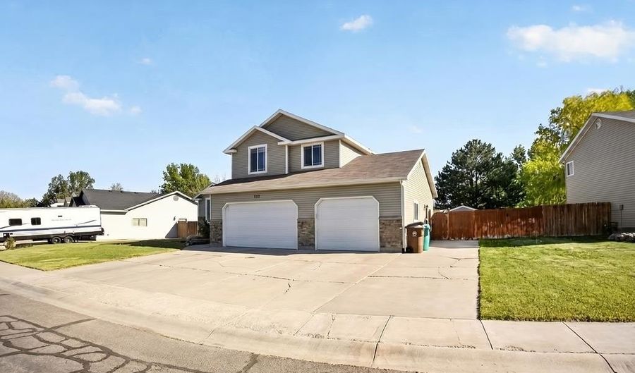 293 Jacob, Chubbuck, ID 83202 - 5 Beds, 4 Bath