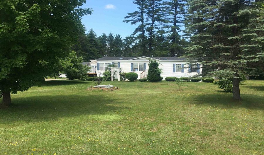 316 Depot St, Belmont, NH 03220 - 4 Beds, 2 Bath