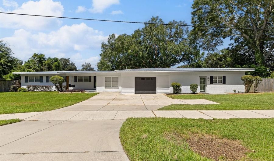 16710 NW COUNTY ROAD 235A, Alachua, FL 32615 - 5 Beds, 3 Bath