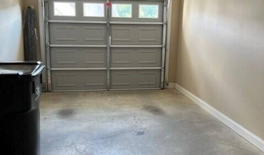 102 York Way, Augusta, GA 30909 - 2 Beds, 2 Bath