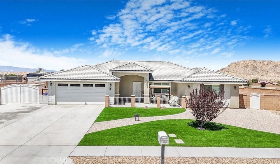 17993 Mondamon Rd, Apple Valley, CA 92307 - 4 Beds, 3 Bath