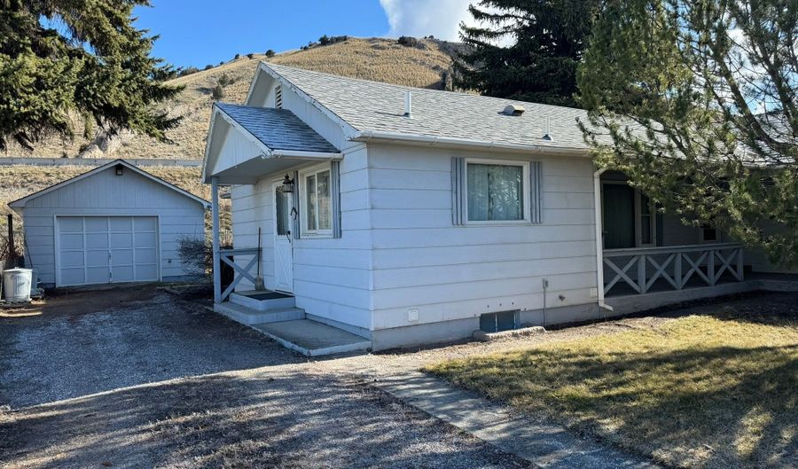 216 E Broad Rd, Drummond, MT 59832 - 3 Beds, 2 Bath