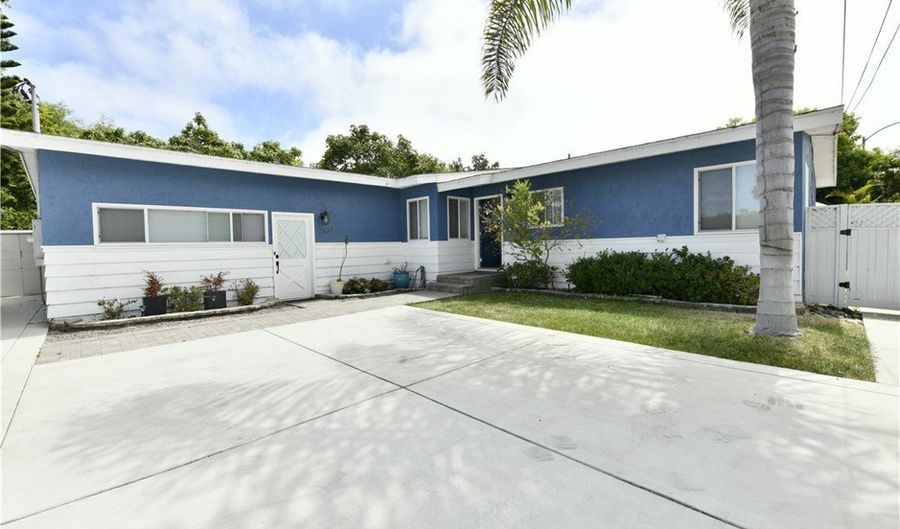 2435 Tuttle St, Carlsbad, CA 92008 - 4 Beds, 3 Bath