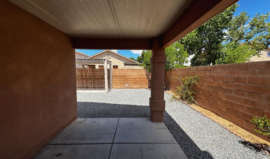 923 TELSTAR Loop NW, Albuquerque, NM 87121 - 4 Beds, 3 Bath