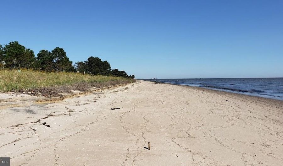 39 N BAY Dr, Dover, DE 19901 - 3 Beds, 3 Bath