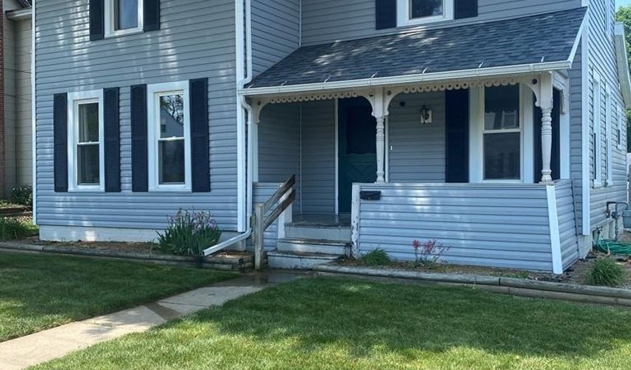 208 High St, Ashland, OH 44805 - 3 Beds, 2 Bath