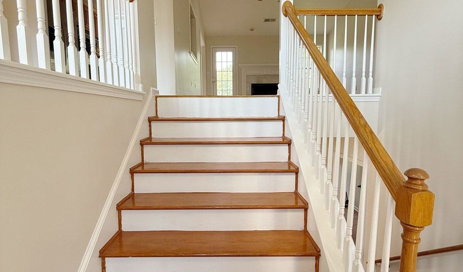 160 Whisperwood, Athens, GA 30605 - 6 Beds, 3 Bath