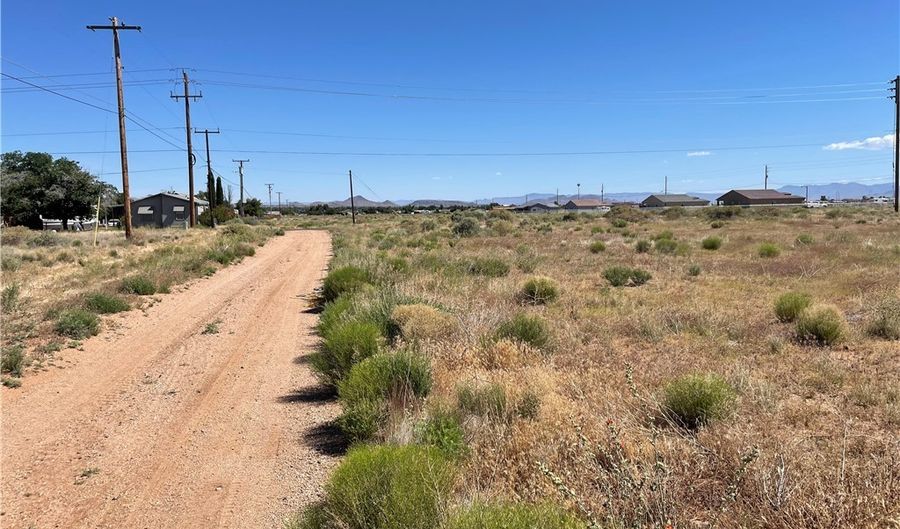 2 N Lots Pinal St, Kingman, AZ 86409 - 0 Beds, 0 Bath