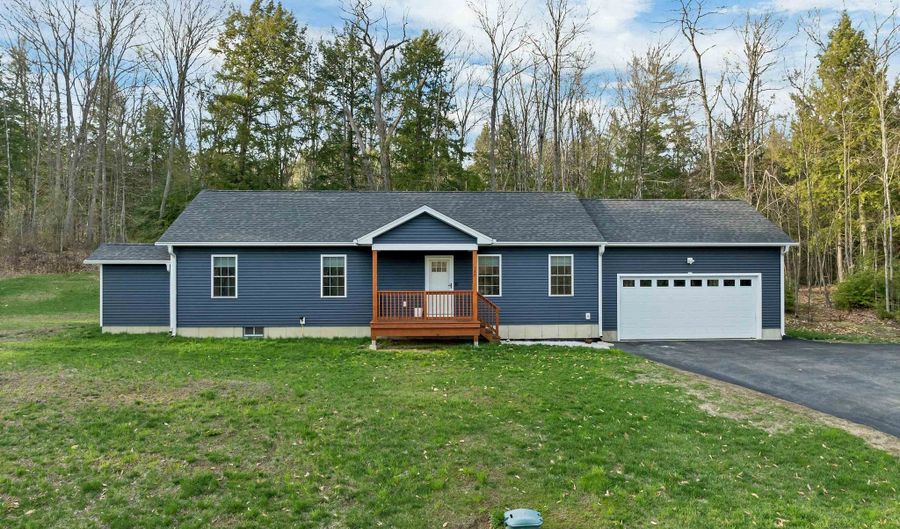 123 Parade Rd, Barnstead, NH 03218 - 3 Beds, 2 Bath