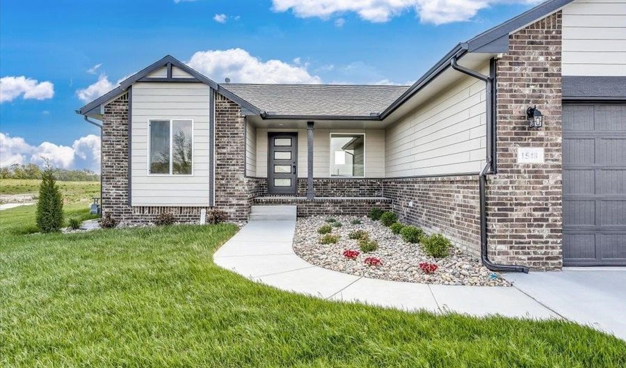 1548 N Quince Ct, Andover, KS 67002 - 3 Beds, 2 Bath