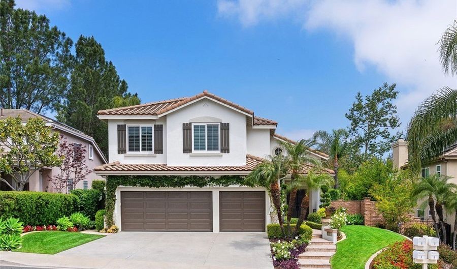 29 Raven Ln, Aliso Viejo, CA 92656 - 4 Beds, 3 Bath