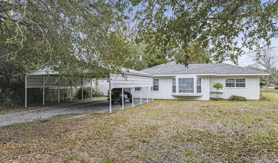 400 Ulman Ave, Bay St. Louis, MS 39520 - 3 Beds, 2 Bath