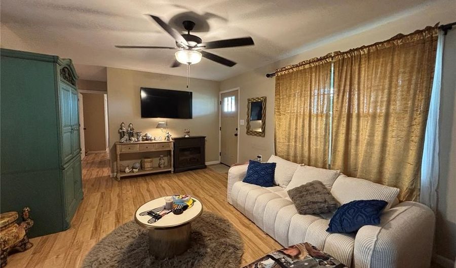 709 W Sand Rd, Advance, MO 63730 - 2 Beds, 2 Bath