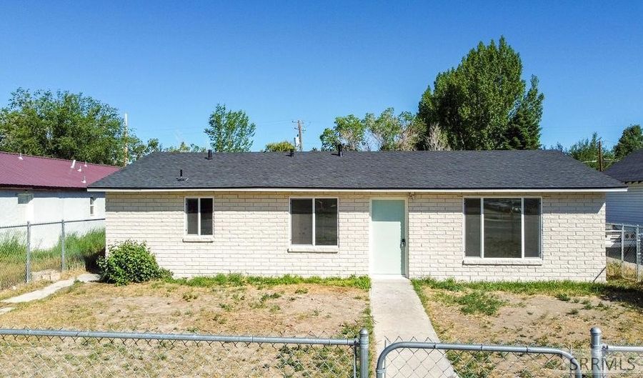 250 Lost River Ave, Arco, ID 83213 - 3 Beds, 1 Bath
