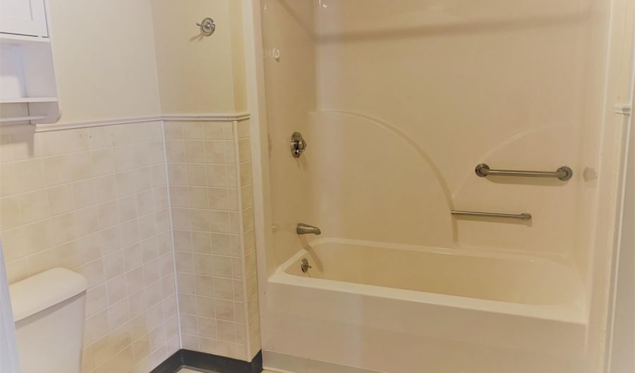 27 Wesley St, Bath, ME 04530 - 0 Beds, 2 Bath