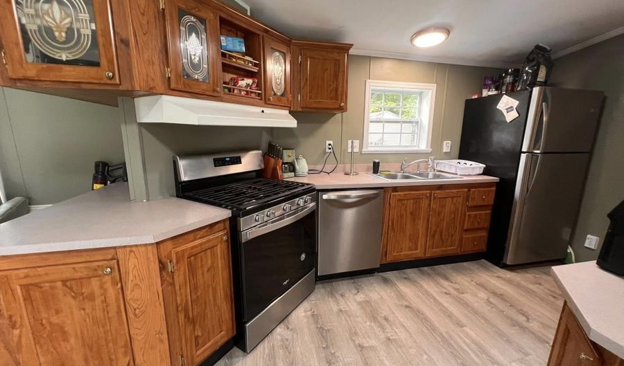 175 Roberts Rd, Barrington, NH 03825 - 2 Beds, 2 Bath