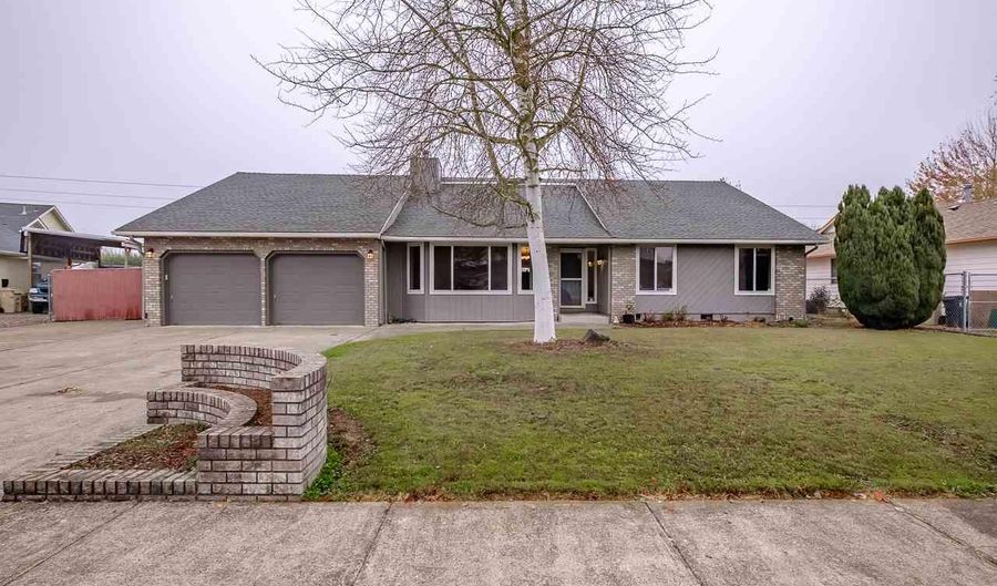 2941 45th Ct SE, Albany, OR 97322 - 4 Beds, 2 Bath