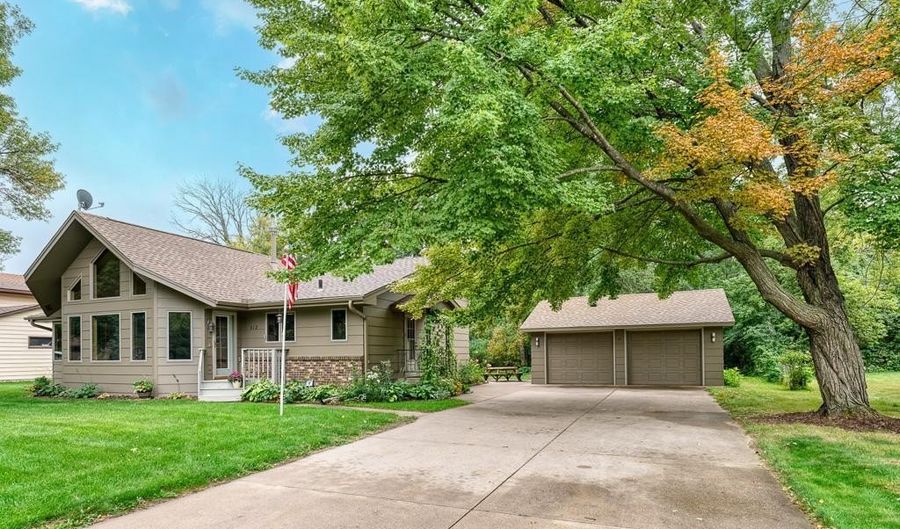 312 Wilson St, Anoka, MN 55303 - 4 Beds, 3 Bath