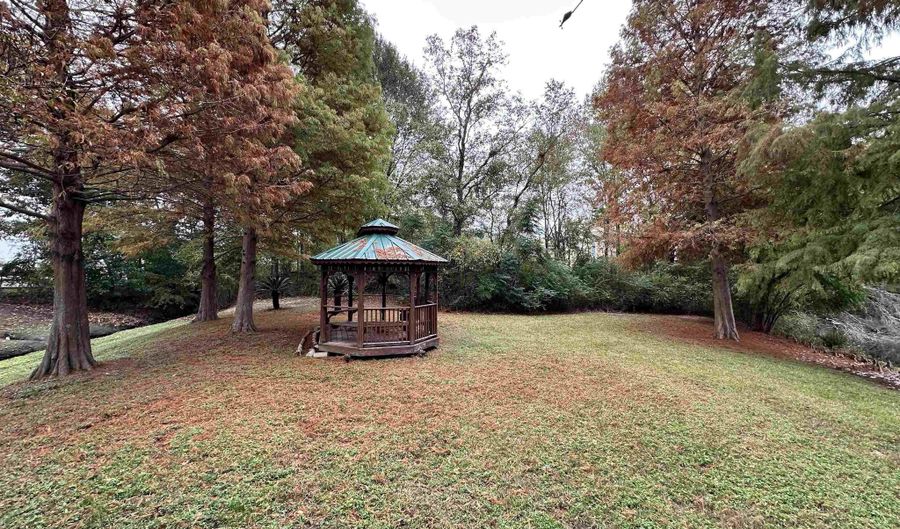 2966 Magazine Dr, Baton Rouge, LA 70816 - 3 Beds, 2 Bath