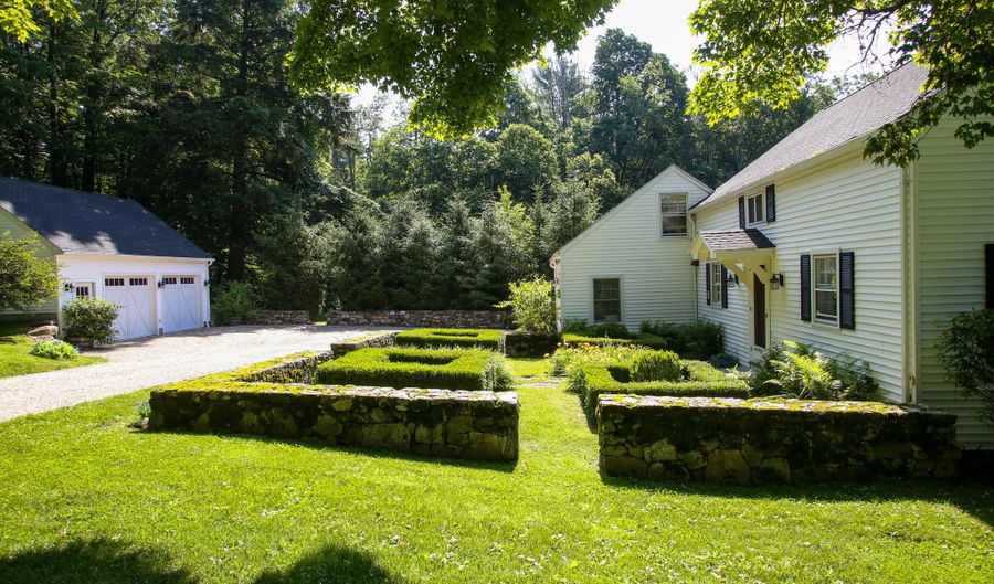 64 Todd Hill Rd, Cornwall, CT 06796 - 3 Beds, 2 Bath