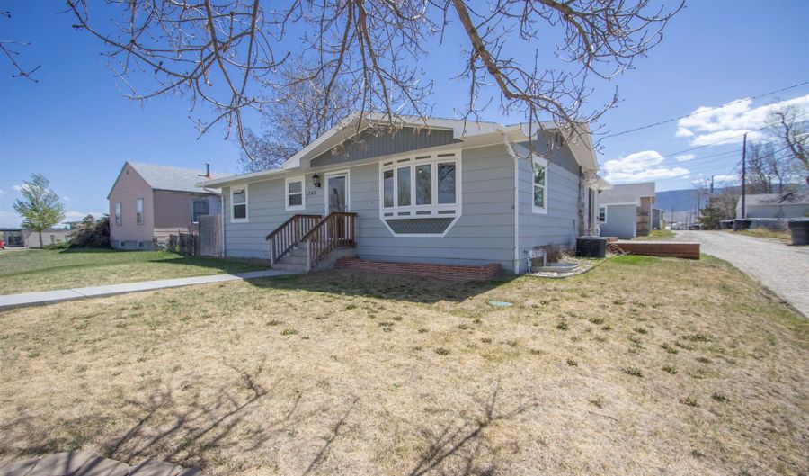 1241 E 18th St, Casper, WY 82601 - 5 Beds, 3 Bath