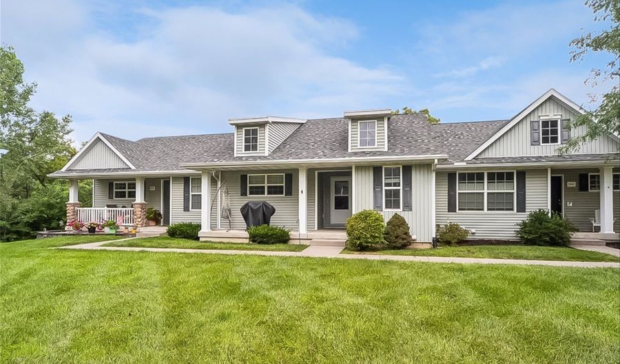 1550 SW Twin Gates Dr, Ankeny, IA 50023 - 2 Beds, 2 Bath