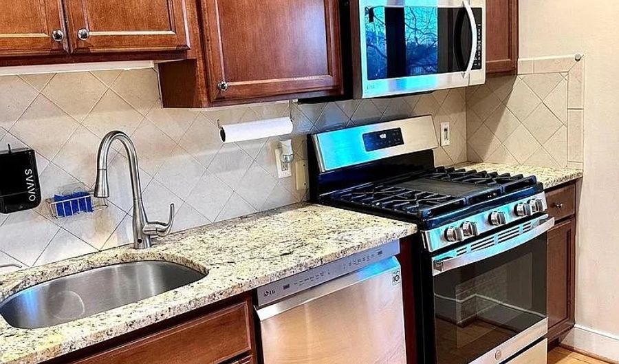 5301 WESTBARD Cir 412, Bethesda, MD 20816 - 2 Beds, 2 Bath