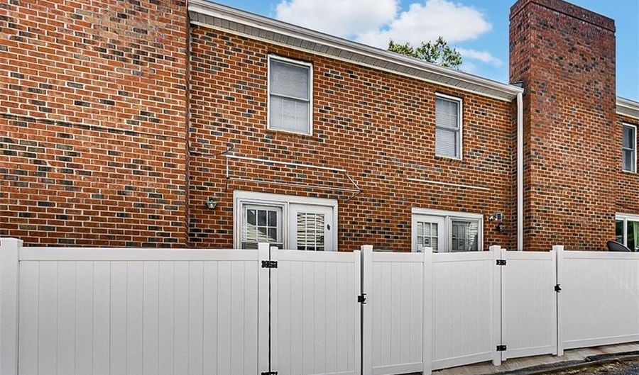 612 Sunset Ave 5, Asheboro, NC 27203 - 2 Beds, 2 Bath