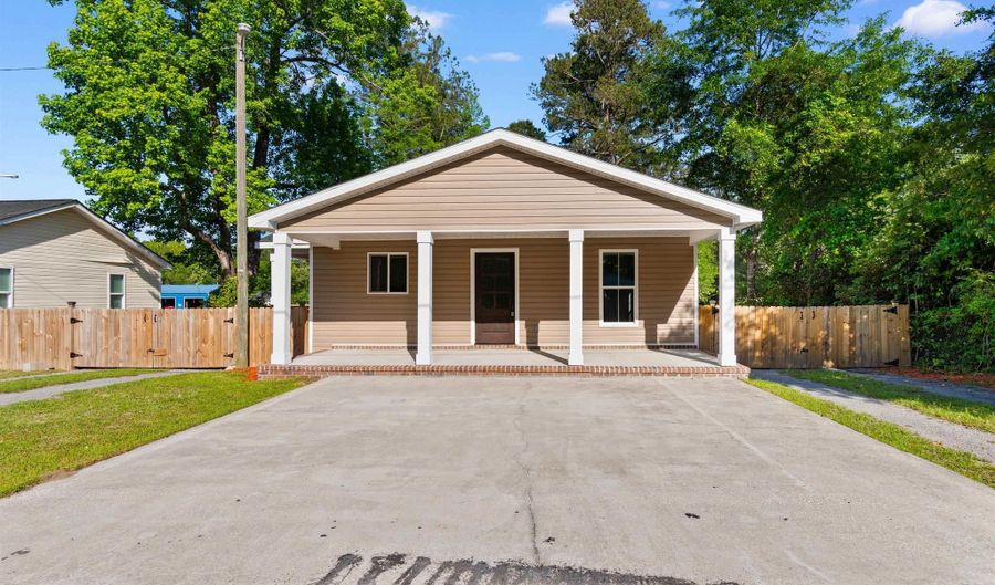 509 S Rosemary Ave, Andrews, SC 29510 - 3 Beds, 2 Bath