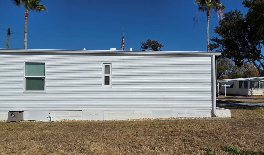 1227 W BOHLAND St, Avon Park, FL 33825 - 2 Beds, 2 Bath