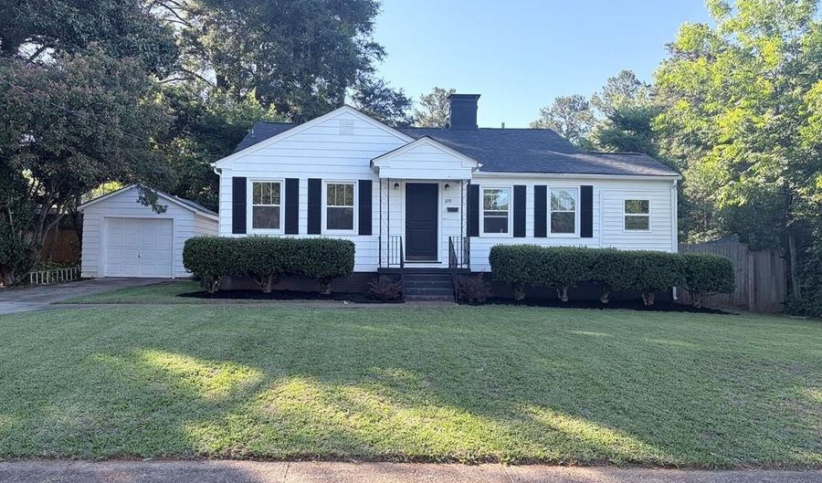 109 Calhoun, Abbeville, SC 29621 - 4 Beds, 2 Bath