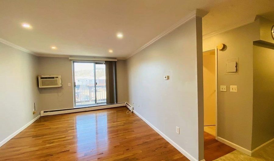 144 Kenrick St 34, Boston, MA 02135 - 1 Beds, 1 Bath