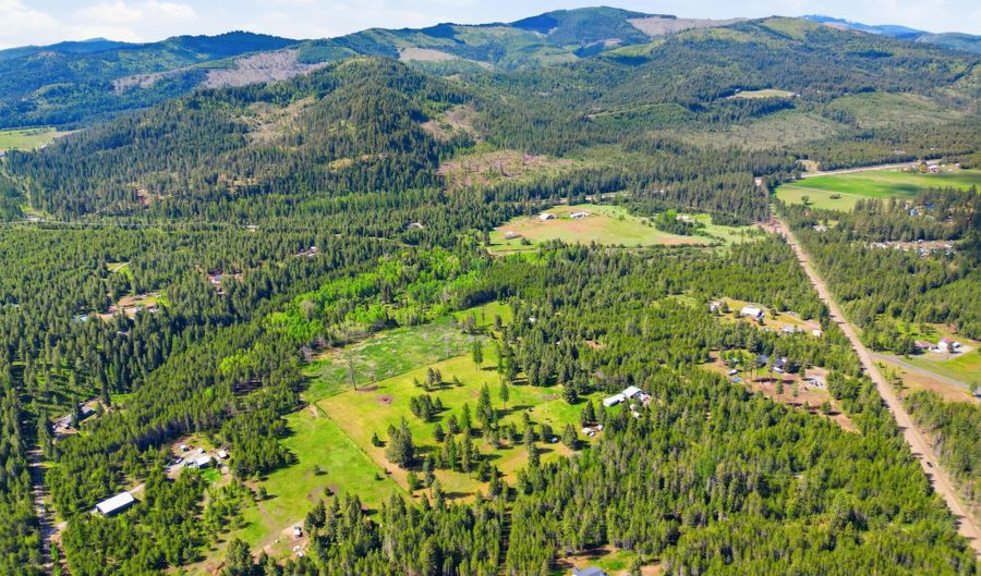 804 Clagstone Rd, Blanchard, ID 83804 - 2 Beds, 1 Bath