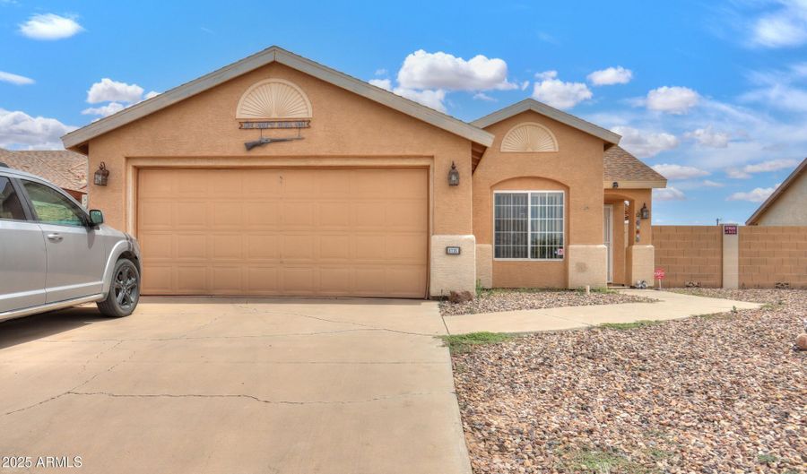 8735 W PINEVETA Dr W, Arizona City, AZ 85123 - 2 Beds, 2 Bath
