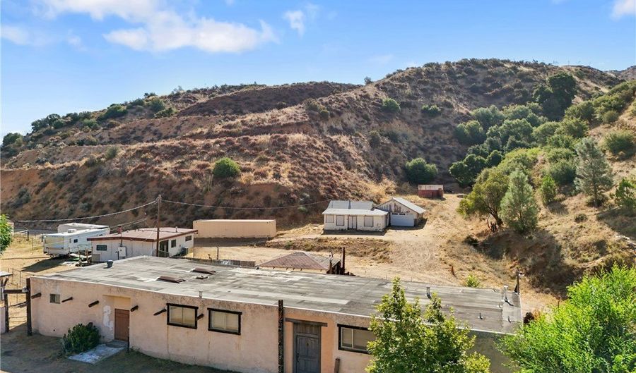 13684 Sierra, Agua Dulce, CA 91390 - 0 Beds, 2 Bath