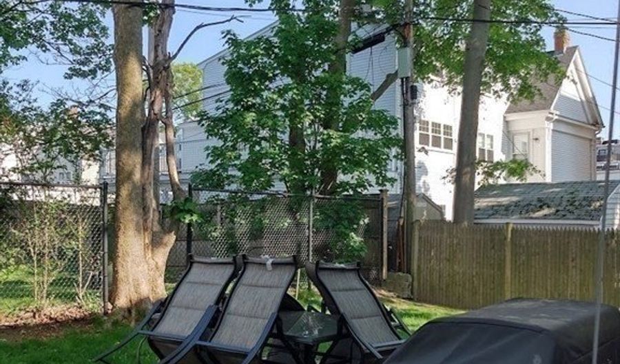 933 E Broadway 1, Boston, MA 02127 - 4 Beds, 2 Bath