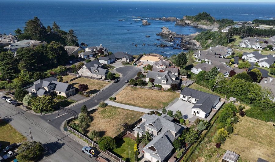 7205 EDGE CLIFF Dr, Brookings, OR 97415 - 3 Beds, 2 Bath