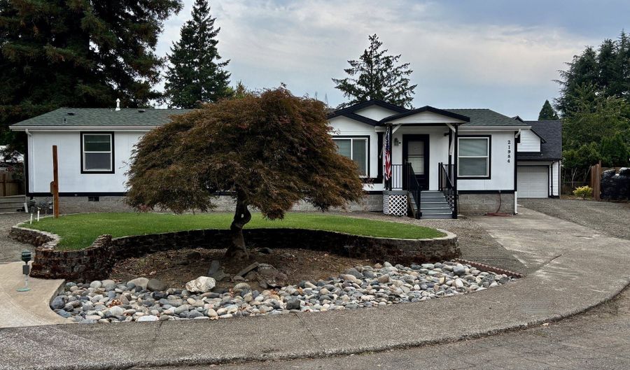 21984 CAMELLIA Ct, Aurora, OR 97002 - 3 Beds, 2 Bath