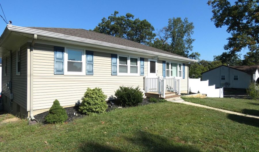 352 Surf Ave, Beachwood, NJ 08722 - 4 Beds, 2 Bath