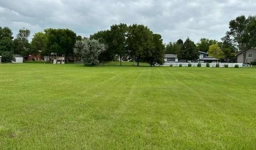 1612 Olive Dr, Aberdeen, SD 57401 - 0 Beds, 0 Bath