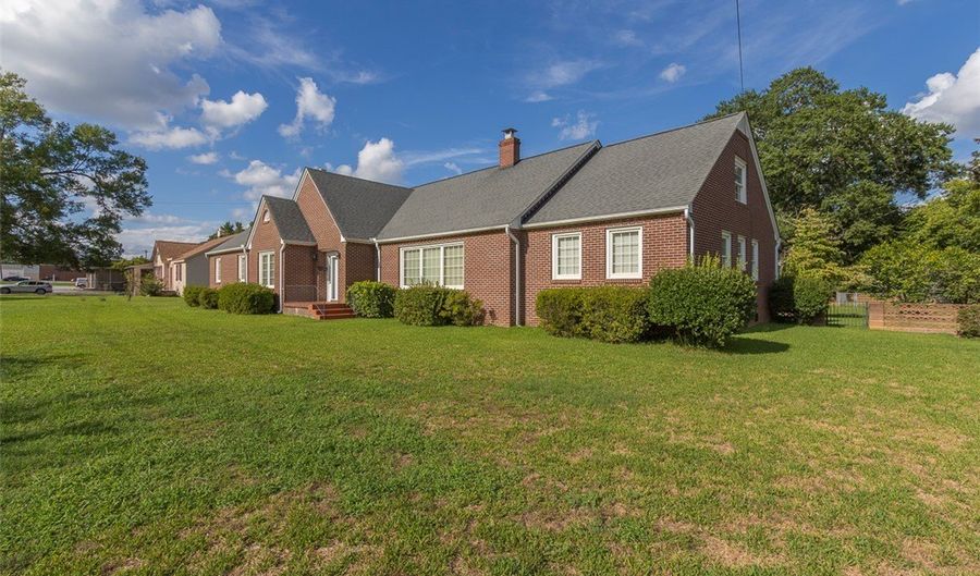 2614 E N Ave, Anderson, SC 29625 - 3 Beds, 2 Bath