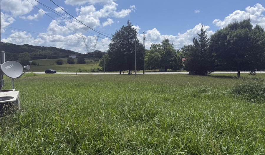 1550 Broadway Dr, Bean Station, TN 37708 - 3 Beds, 2 Bath