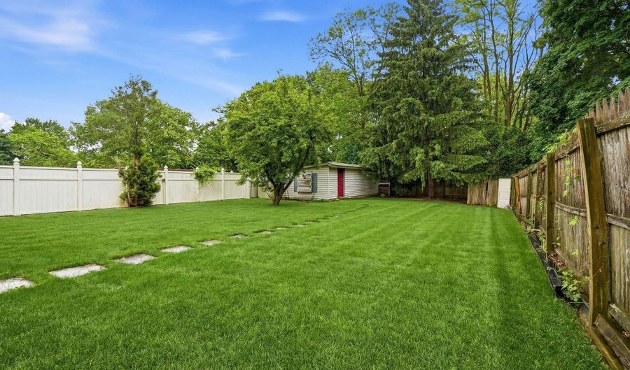 23 Mathiasen Pl 23, Aberdeen, NJ 07747 - 3 Beds, 2 Bath