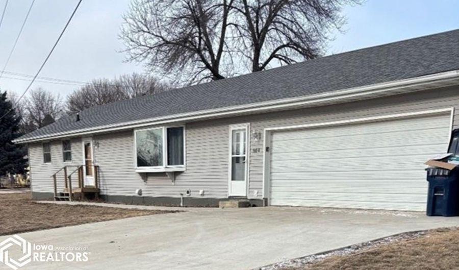 904 Diagonal Ave, Armstrong, IA 50514 - 3 Beds, 1 Bath