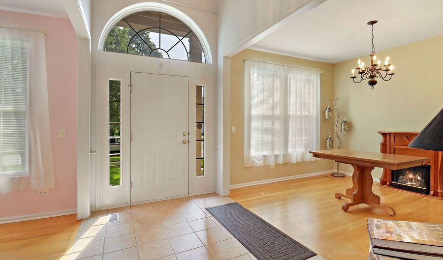 1286 Goldfinch Ln, Antioch, IL 60002 - 4 Beds, 3 Bath