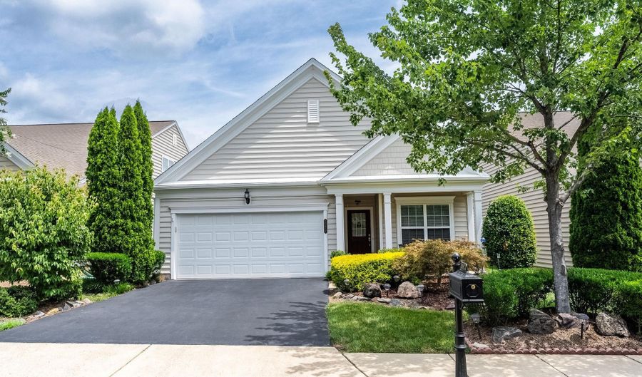 20412 OYSTER REEF Pl, Ashburn, VA 20147 - 2 Beds, 2 Bath