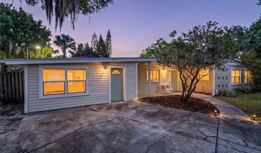 2231 HOMEWOOD Dr, Belle Isle, FL 32809 - 2 Beds, 2 Bath