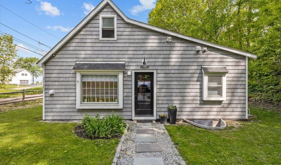 3122 North Ave, Burlington, VT 05408 - 2 Beds, 2 Bath